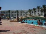 Tunisko_2004_197 * Pri hotelovom bazene. * 2048 x 1536 * (1.11MB)